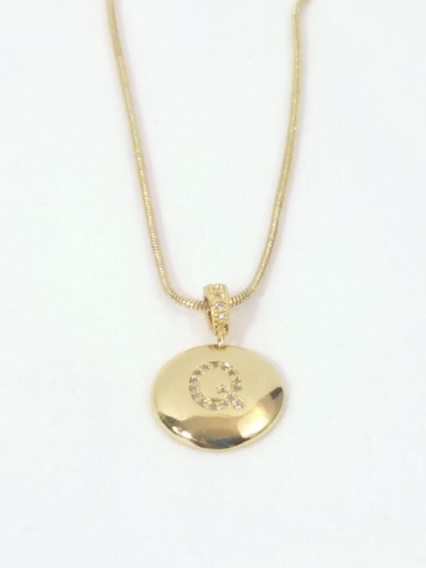 Flat Round Golden Letter Q Pendant