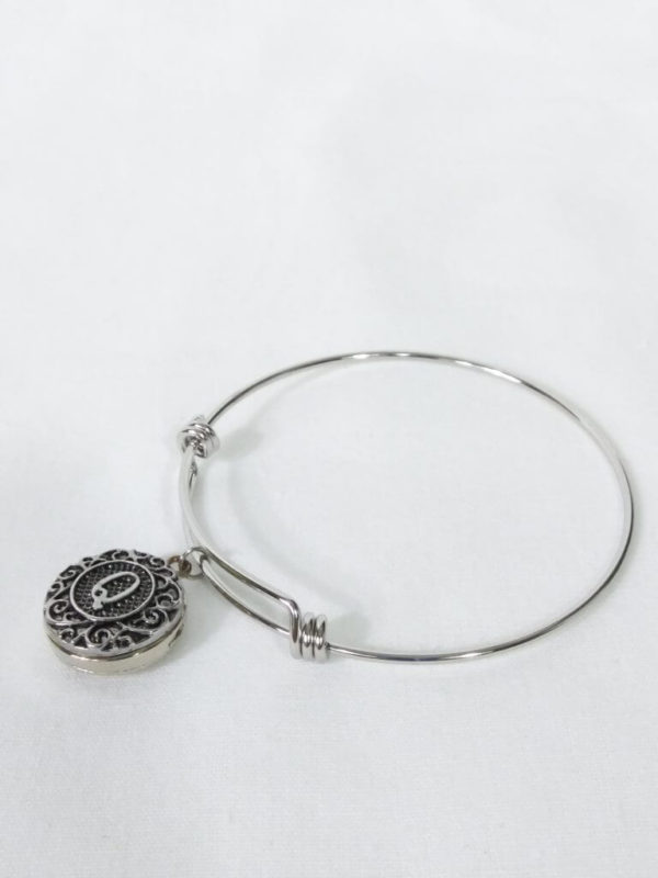 Antique Q Silver Bangle